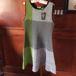 Vince Camuto dress size M